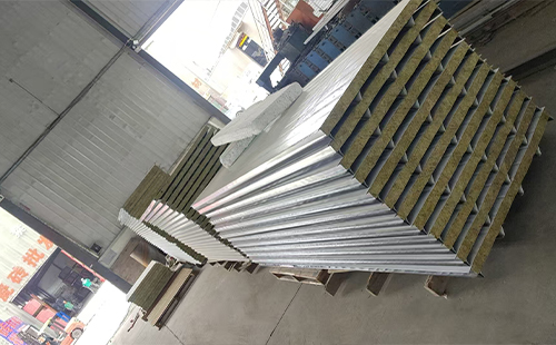 德令哈彩钢夹芯板