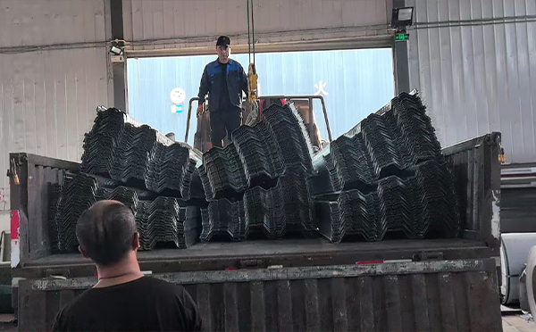 楼承板安装前准备：钢筋桁架德令哈楼承板施工要点